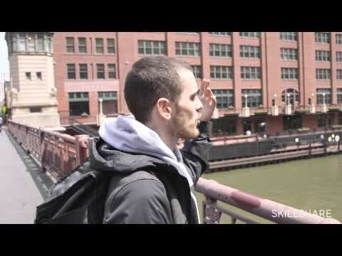 trashhand Demonstrates How He Finds Lighting When Photographing Cityscapes thumbnail