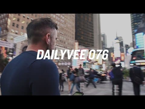 BE COMFORTABLE WITH YOURSELF | DailyVee 076 thumbnail
