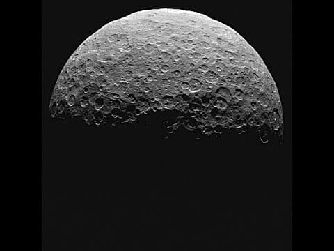 Could Life Exist on Ceres? Exploring Recent Discoveries thumbnail