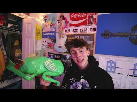 The Most UNIQUE ROOM TOUR You'll Ever Watch... thumbnail