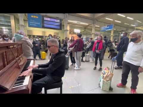 Passengers Are Shocked By Classical Piano Improvisations thumbnail