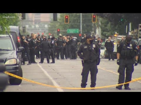 Seattle police dismantle 'CHOP' zone after more than 3 weeks thumbnail