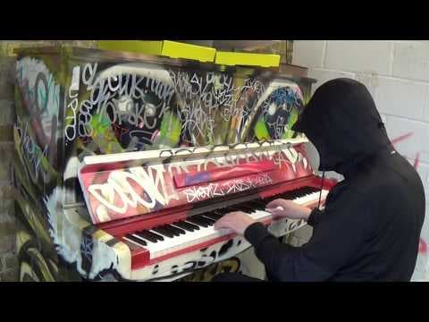 Hoody Eats Pizza and Plays The Blues thumbnail