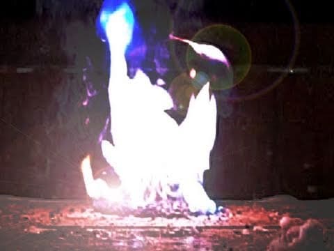 How to Create Colorful Flames with Metal Salts thumbnail