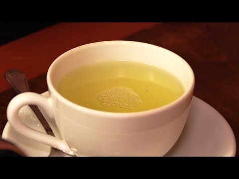 パリ６区の人気カフェ　メニューに「八女茶」　注文客は「まるで香水のような香り」 thumbnail
