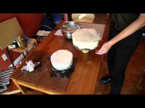 How to Make Fondant Cakes with Crumb Coat thumbnail