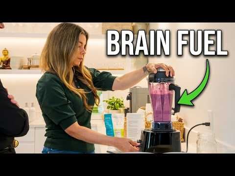 How to Make a Daily Smoothie for Healthy Aging thumbnail