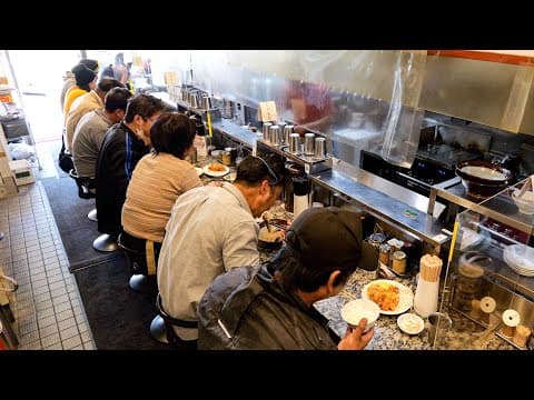 凄まじい爆食いアニキ達が殺到する鬼盛りからあげ町中華に密着！丨Egg Fried Rice - Wok Skills In Japan thumbnail
