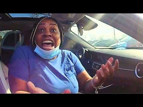 Woman Loses It When Cops Bust Her Shoplifting Scam thumbnail