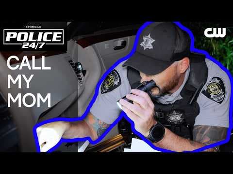 Driver Calls Mom During Traffic Stop | Police 24/7 | The CW thumbnail