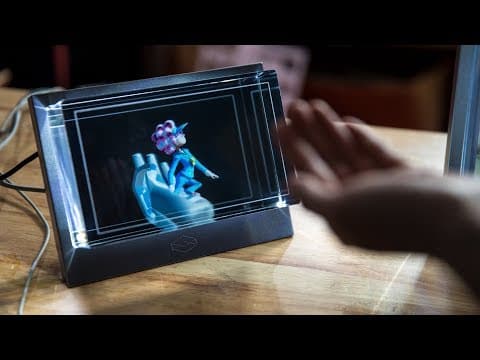 What Is the Looking Glass Holographic Display? thumbnail