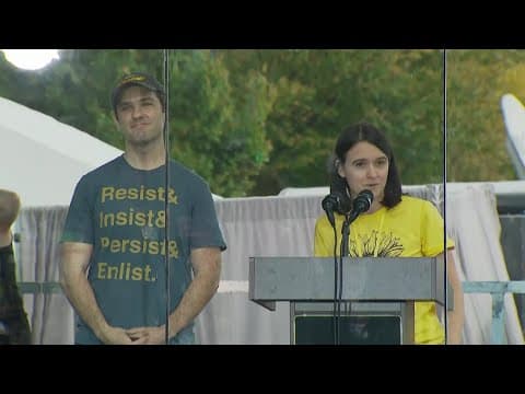 Indivisble cofounders Leah Greenberg & Ezra Levin speak at No Kings Rally DC | Full Speech thumbnail