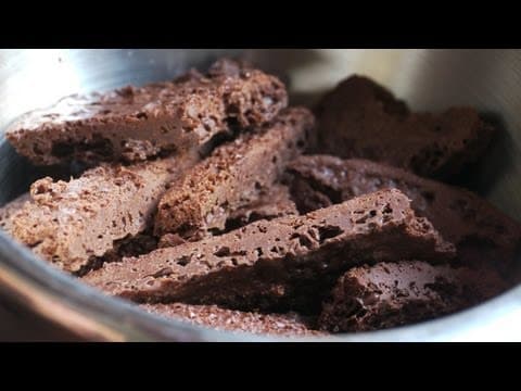 How to Make Light and Fluffy Whipped Chocolate thumbnail