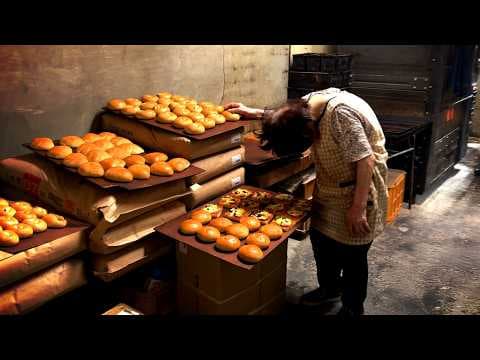 84-Year-Old Grandma Still Baking 400 Buns a Day in Japan thumbnail