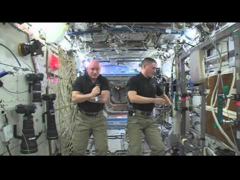 What Are Astronauts Thankful for on Thanksgiving in Space? thumbnail