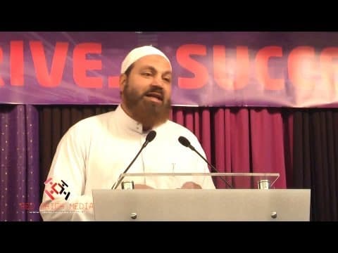 What Role Do Muslim Women Play in Western Society? thumbnail
