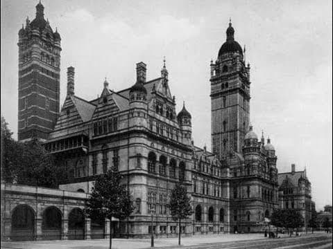 What Were the Key Features of Victorian Architecture? thumbnail