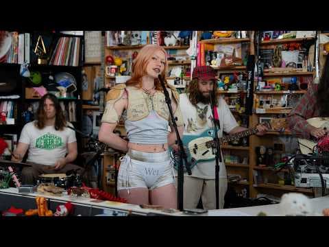 Wet Leg: Tiny Desk Concert thumbnail