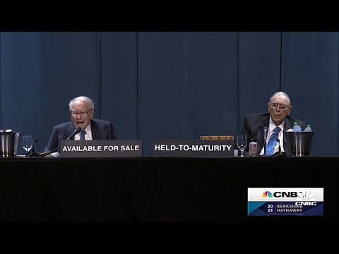 Warren Buffett: We don't know where the shareholders of banks are heading thumbnail