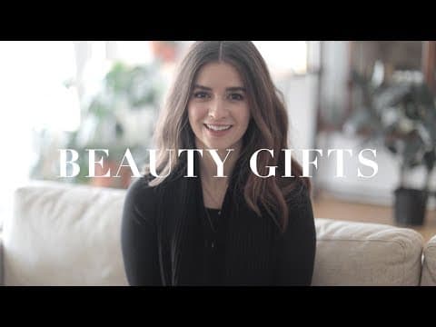 What Are the Best Beauty Gift Ideas for 2018? thumbnail