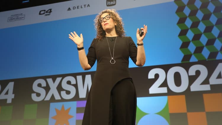 Amy Webb Launches 2024 Emerging Tech Trend Report | SXSW 2024 | Glasp